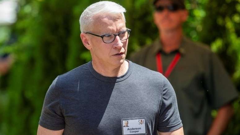 Apresentador americano Anderson Cooper disse que n&atilde;o deixar&aacute; sua fortuna para seu filho