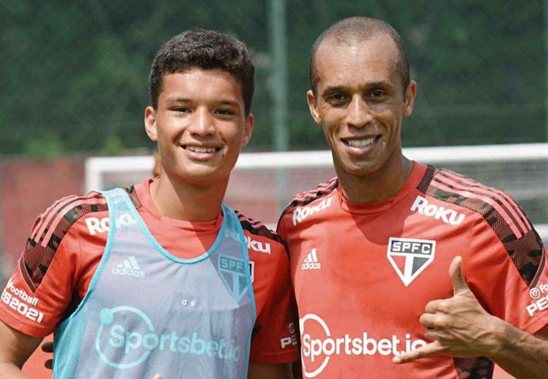 Filho de Miranda treinou com os profissionais do São Paulo (Foto: Erico Leonan/saopaulofc.net)