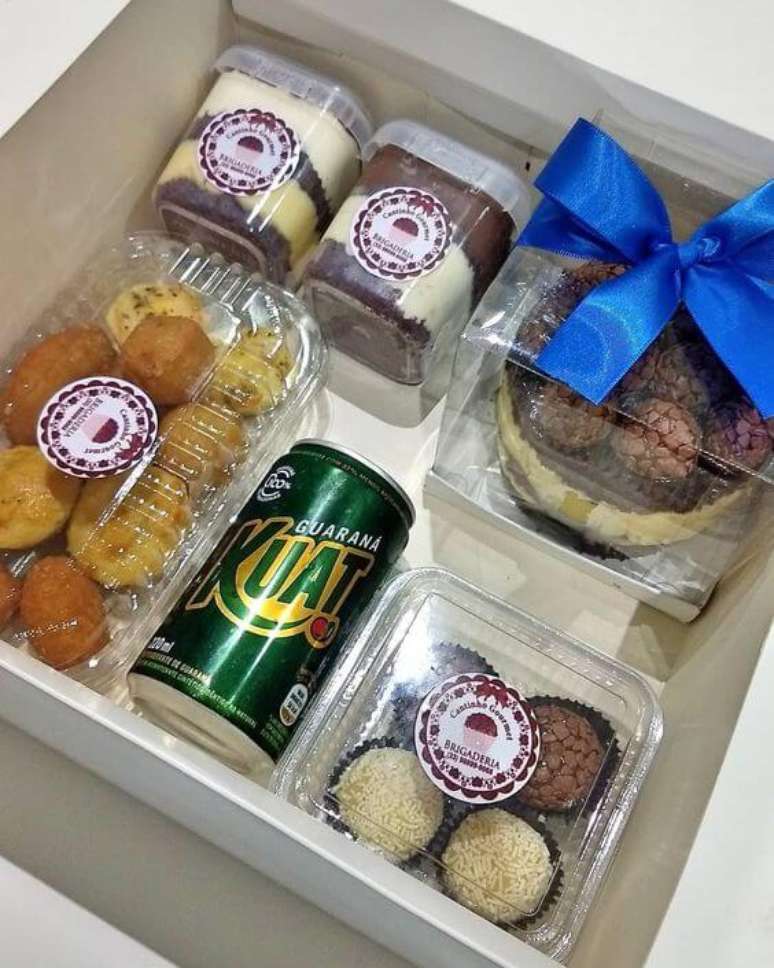 77. Festa na casa com salgados e doces – Via: The Ofy