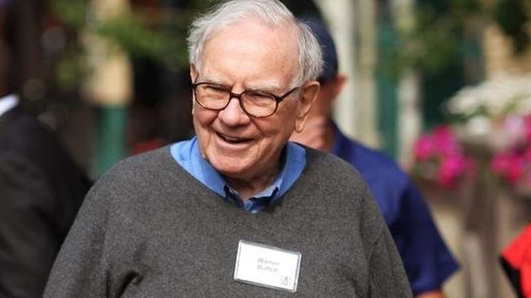Warren Buffet e outros bilion&aacute;rios se comprometeram com doa&ccedil;&otilde;es ainda em vida; isso n&atilde;o elimina, por&eacute;m, discuss&otilde;es sobre taxa&ccedil;&atilde;o dos mais ricos em meio &agrave; crescente desigualdade