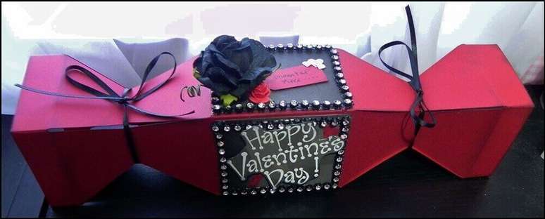 66. Quer surpreender sua namorada? Capriche na embalagem da caixa para a festa na caixa  – Foto Bosskut