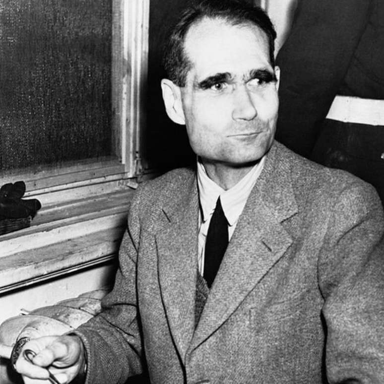 Rudolf Hess reclamou que tentaram envenen&aacute;-lo