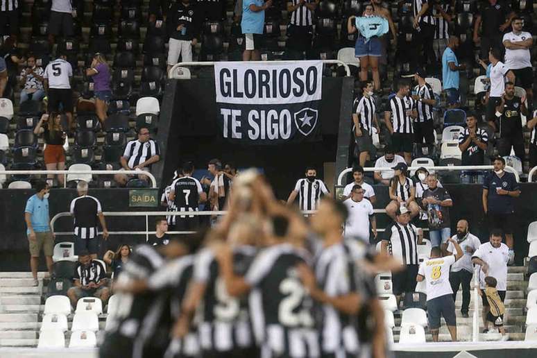 Jogador do Botafogo revela que foi convidado para esquema de