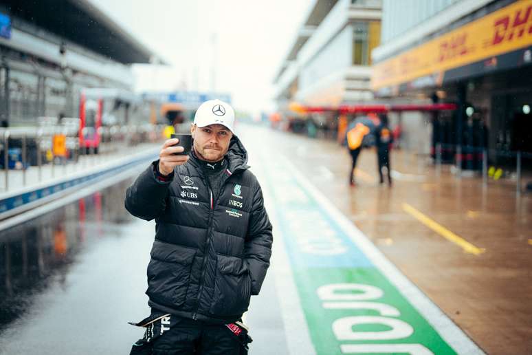 Valtteri Bottas no pit-lane de Sóchi na última semana 