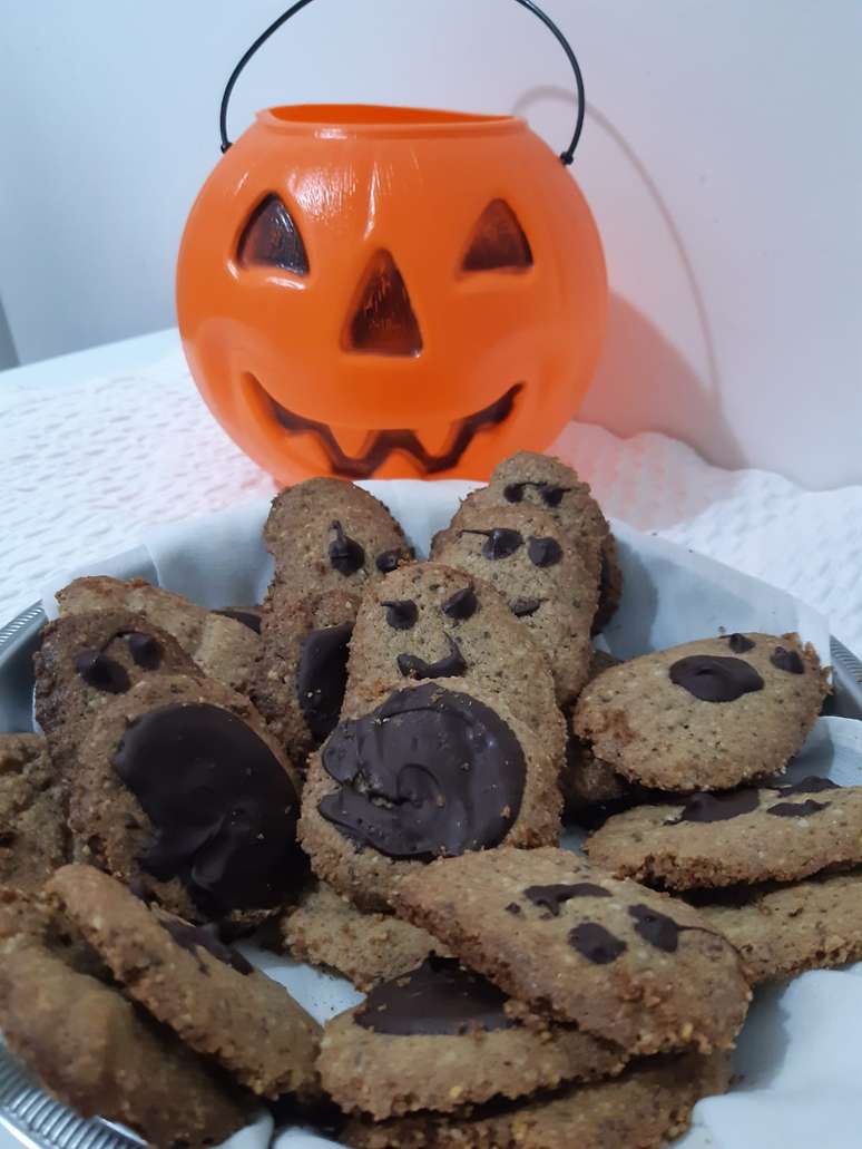 Aplique Bruxa Fofa Halloween em Biscuit