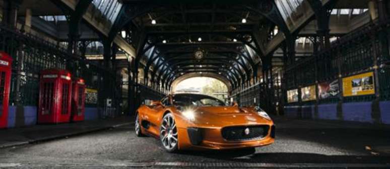 Jaguar CX75 (&ldquo;007 Contra Spectre&rdquo;)
