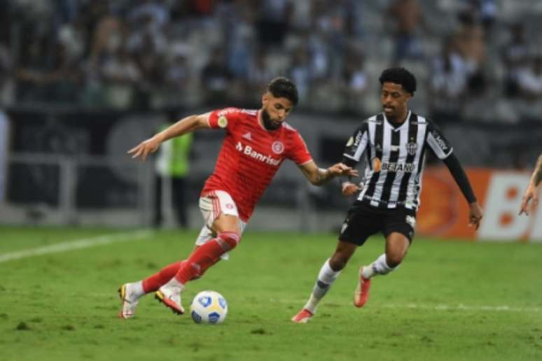 Keno entrou, mudou o jogo e marcou o gol da vitória do Atlético-Mg sobre o Colorado-(Foto: Ricardo Duarte/Internacional)