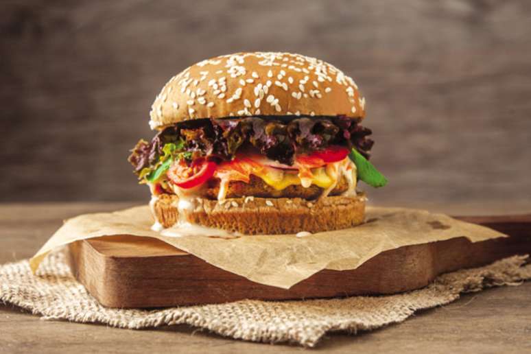 Guia da Cozinha - Segunda Sem Carne: aprenda a fazer um delicioso hambúrguer de quinoa
