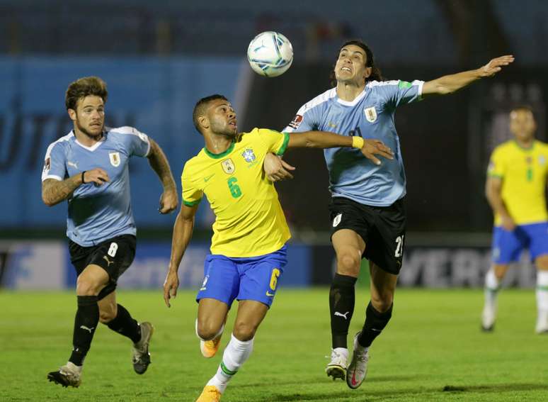 Jogos da Seleção só servem para desfalcar os clubes