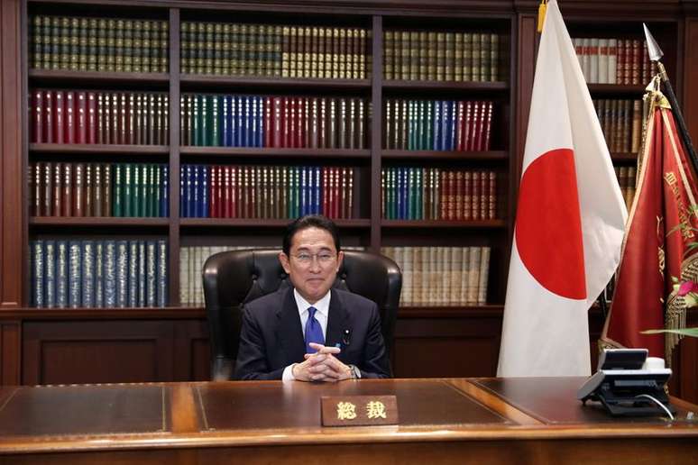 Fumio Kishida durante entrevista coletiva em Tóquio
29/09/2021 Du Xiaoyi/Pool via REUTERS