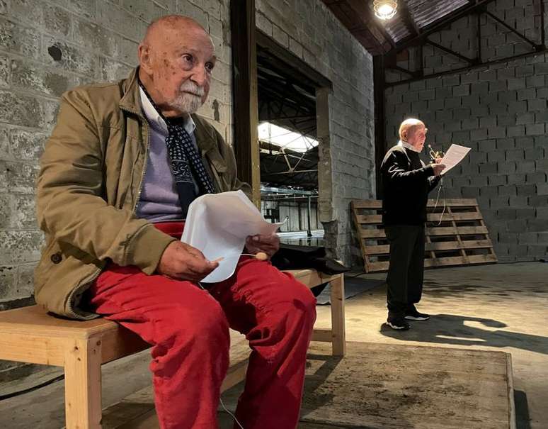 Belga Simon Gronowski, sobrevivente do Holocausto, durante apresenta&ccedil;&atilde;o no palco
03/10/2021
REUTERS/Gabriela Baczynska