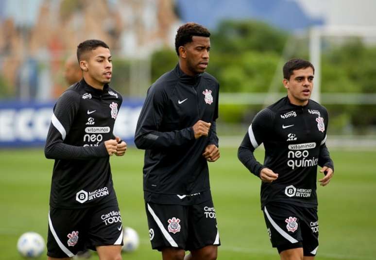 Grêmio faz último trabalho antes de enfrentar o Corinthians