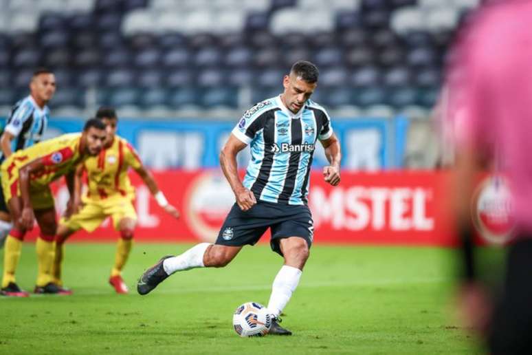 Diego Souza pode desfalcar o Grêmio no Brasileirão (Lucas Uebel/Grêmio)