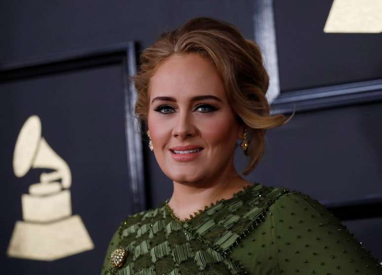 Adele chega para entrega do Grammy, em Los Angeles
12/02/2017 REUTERS/Mario Anzuoni