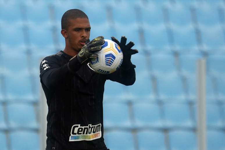 Diego Loureiro ouviu coro pelo retorno de Gatito Fernández diante do Avaí (Foto: Vitor Silva/Botafogo)