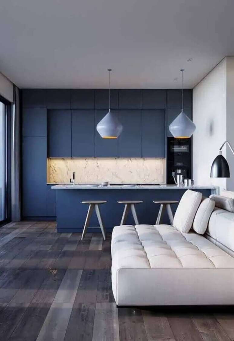 46. Cores de casas modernas para sala e cozinha integrada azul e branca – Foto: Maison Gabriele