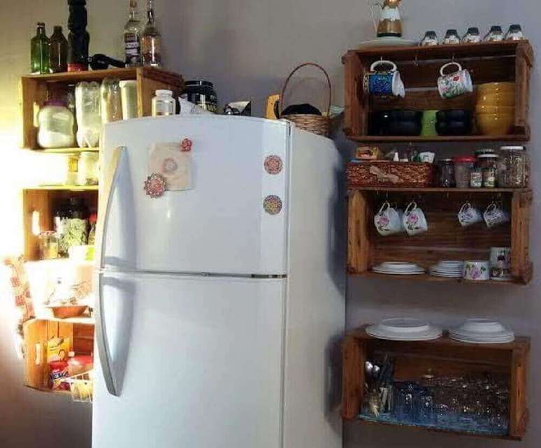 35. Utilize caixotes para uma decora&ccedil;&atilde;o de casas simples mais otimizada. Fonte: My Desired Home