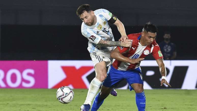 Messi passou em branco em Assunção (NORBERTO DUARTE / AFP)