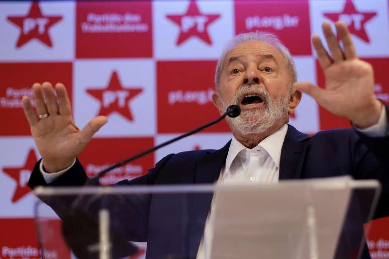 Lula diz que regulação da mídia é assunto do Congresso