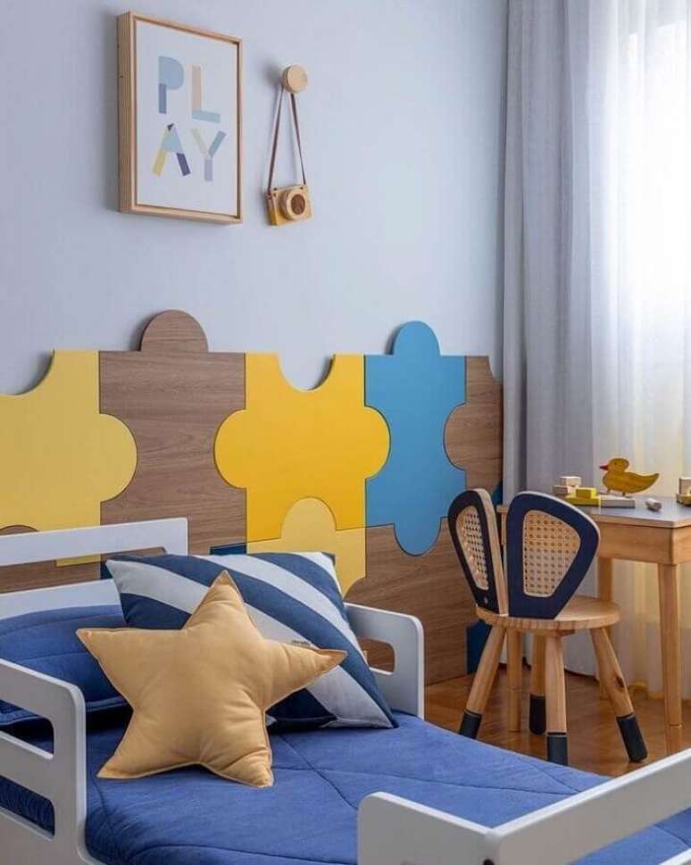 35. Decoração moderna para quarto infantil colorido azul e amarelo – Foto: Beatriz Quinelato Arquitetura
