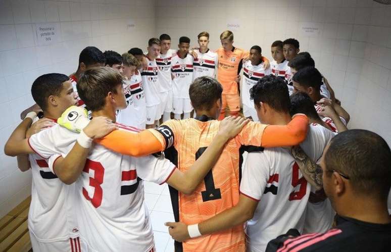 Sub-17 do São Paulo mantém foco nas semis da Copa do Brasil (Foto: Rubens Chiri/Saopaulofc.net)