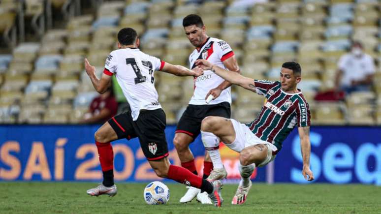 Danilo Barcelos em ação pelo Fluminense (Foto: Lucas Merçon/Fluminense FC)