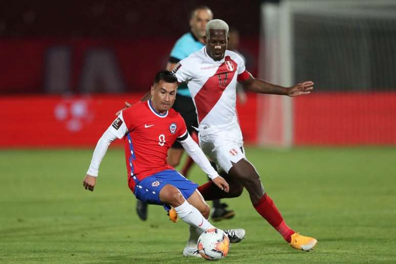 Peru conquistou grande vitória sobre o Chile na última rodada (Foto: IVAN ALVARADO / POOL / AFP)