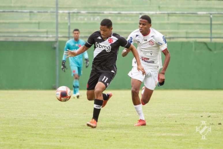 Vasco bateu o Bangu pela Taça Guanabara sub-17 com gol do atacante GB (Foto: Vitor Brügger/Vasco)