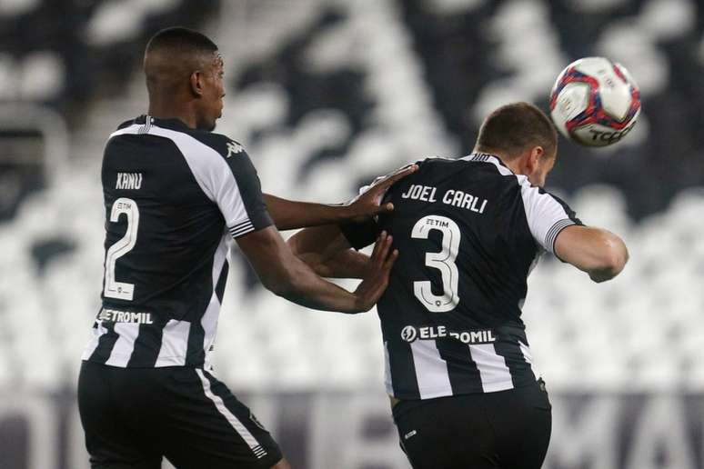 Dupla de zaga do Botafogo, Kanu e Carli (Foto: Vítor Silva/Botafogo)