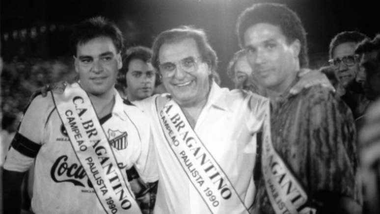 Nabi Abi Chedid comemora o Paulista de 1990 (Foto: Reprodução)