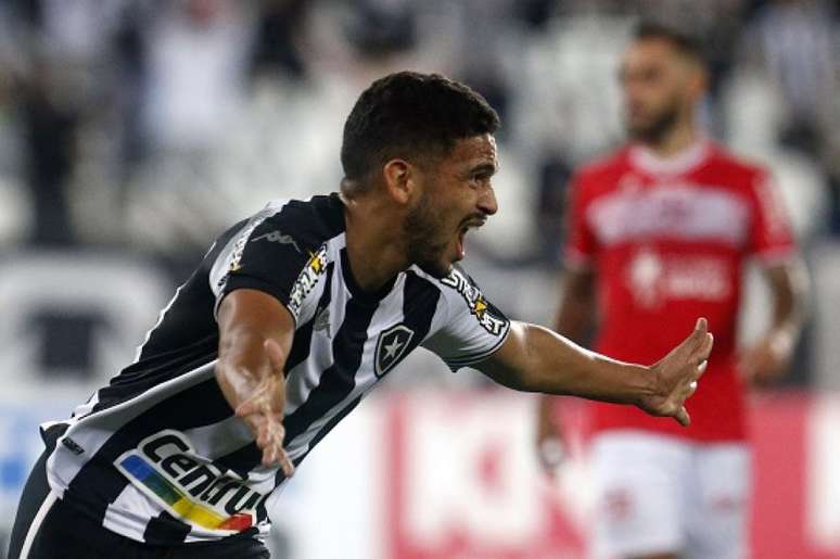 Marco Antônio comemorando gol na vitória sobre o CRB (Foto: Vítor Silva/Botafogo)