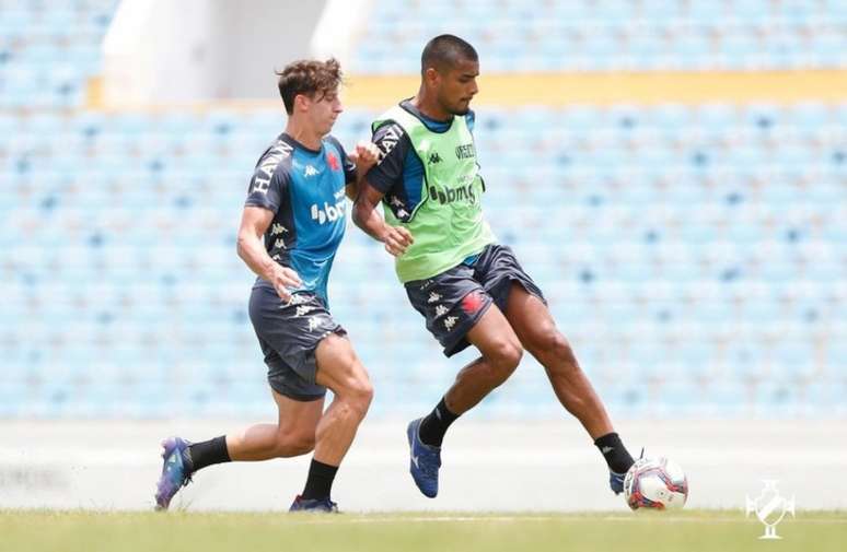 Vasco treinou, neste domingo, em São Luís e terá semana livre de olho no duelo com o Coxa (Rafael Ribeiro/Vasco)