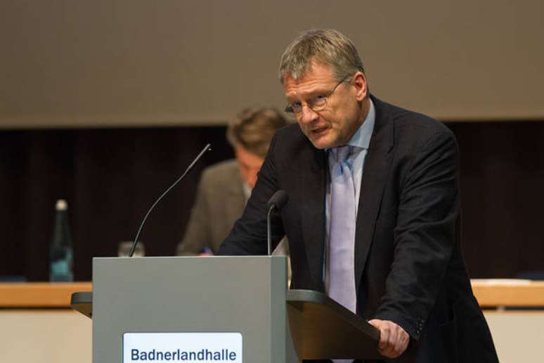 Meuthen é considerado moderado dentro da AfD