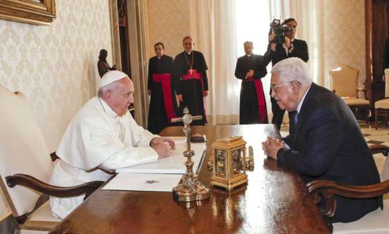 Papa e Abbas teriam debatido a situação da crise entre Israel e Palestina