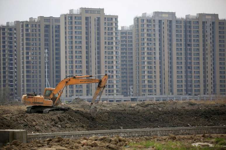 Constru&ccedil;&atilde;o de pr&eacute;dios residenciais em Xangai, China
21/03/ 2016
 REUTERS/Aly Song/File Photo