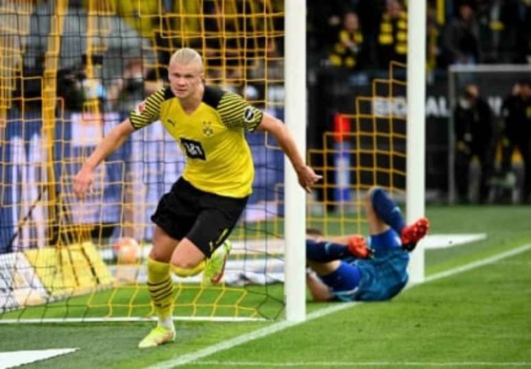 Haaland não deve seguir no Dortmund (Foto: INA FASSBENDER / AFP)