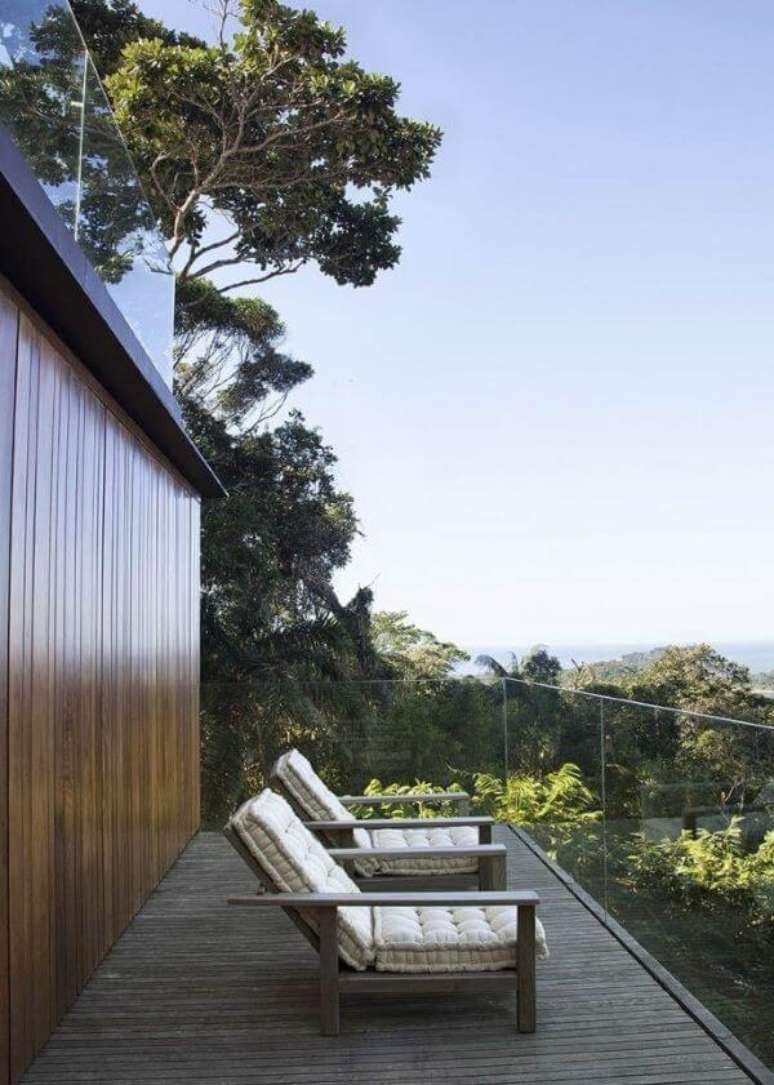 29. Conjunto de cadeira para sacada de vidro moderna &ndash; Foto Bernardes Arquitetura