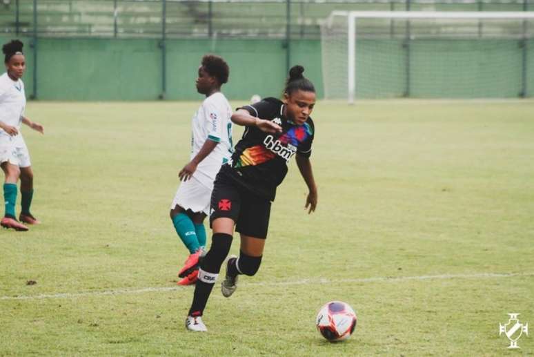 Dani Barão forma atualmente um trio de ataque com Anny e Bebel no Vasco (Foto: Matheus Lima/Vasco)