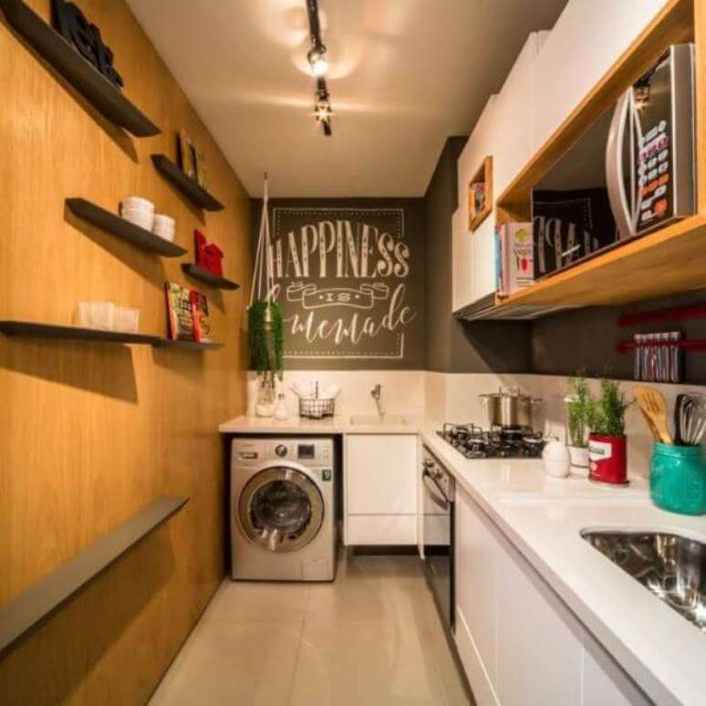 14. Lavandeira com lettering na parede &ndash; Foto DP Barros Arquitetos