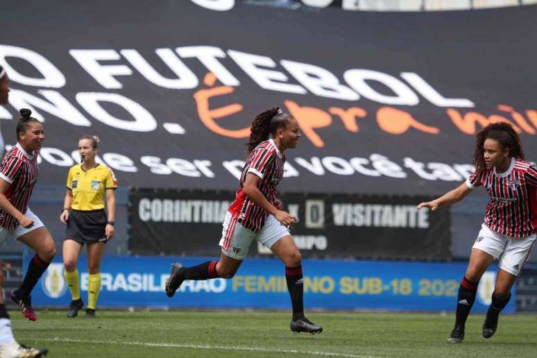 Milena foi destaque do São Paulo no Brasileiro Feminino sub-18 (Foto: Gabriela Montesano/São Paulo FC)