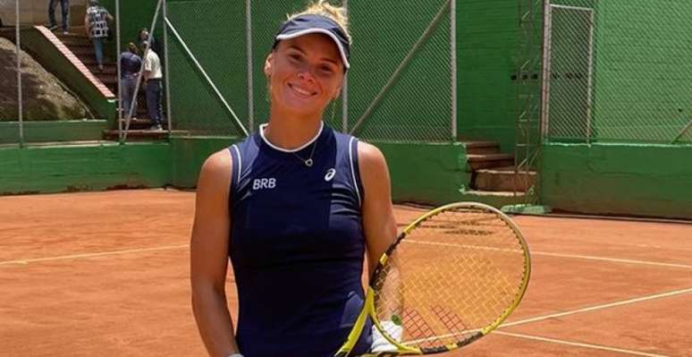 Laura Pigossi inicia pré-temporada e define primeiros torneios de 2024 -  Tenis News