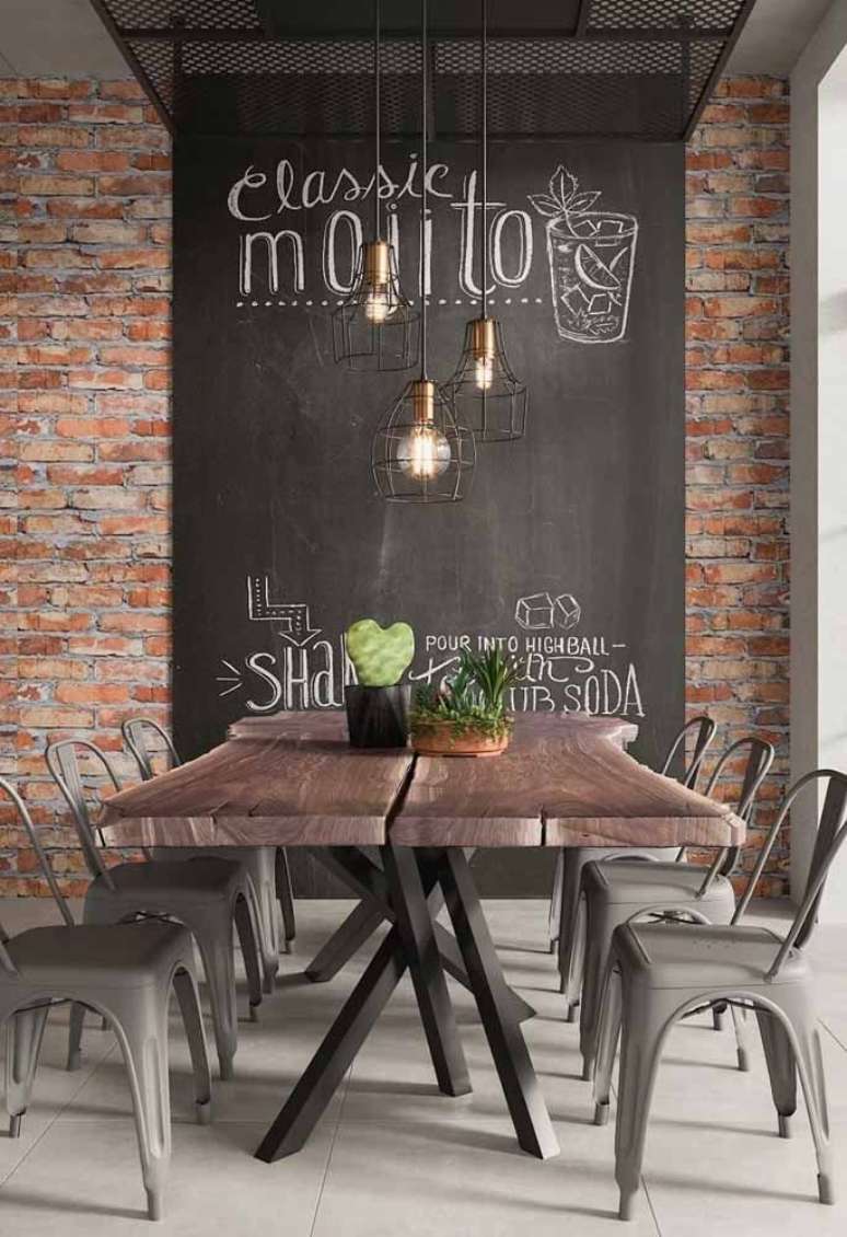 24. Sala de jantar industrial e lettering na parede &ndash; Foto Decor Facil