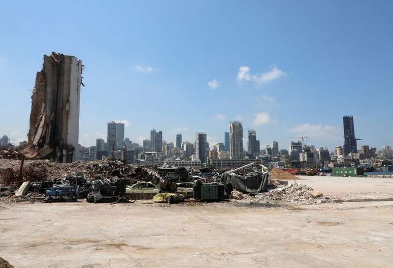 Destruição provocada por explosão em Beirute
27/07/2021
REUTERS/Mohamed Azakir