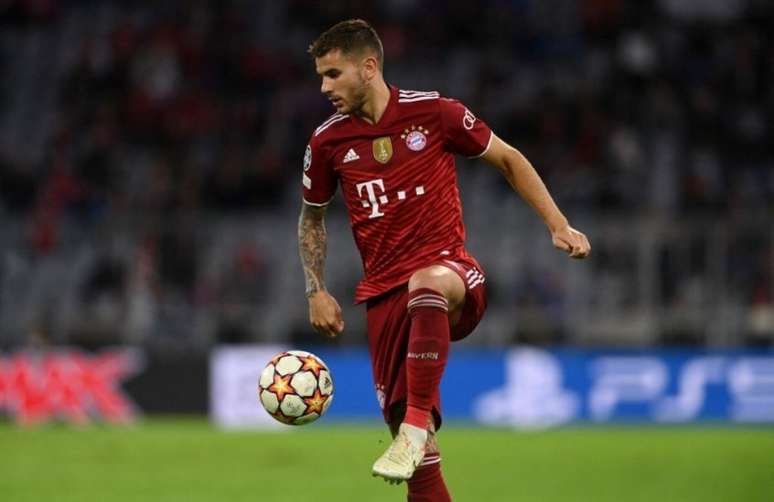 Lucas Hernández é um dos pilares defensivos do Bayern de Munique (Foto: CHRISTOF STACHE / AFP)