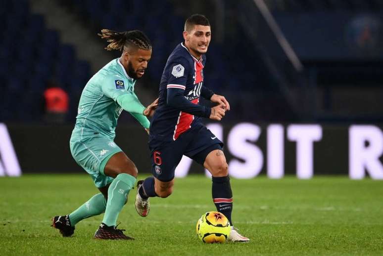 Verratti, que jogou a Nations League na Data-Fifa, deverá ser titular do PSG contra o Angers (Foto: FRANCK FIFE / AFP)