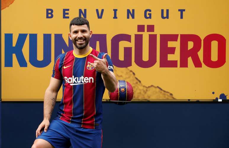 Aguero pode finalmente fazer a sua estreia pelo Barcelona