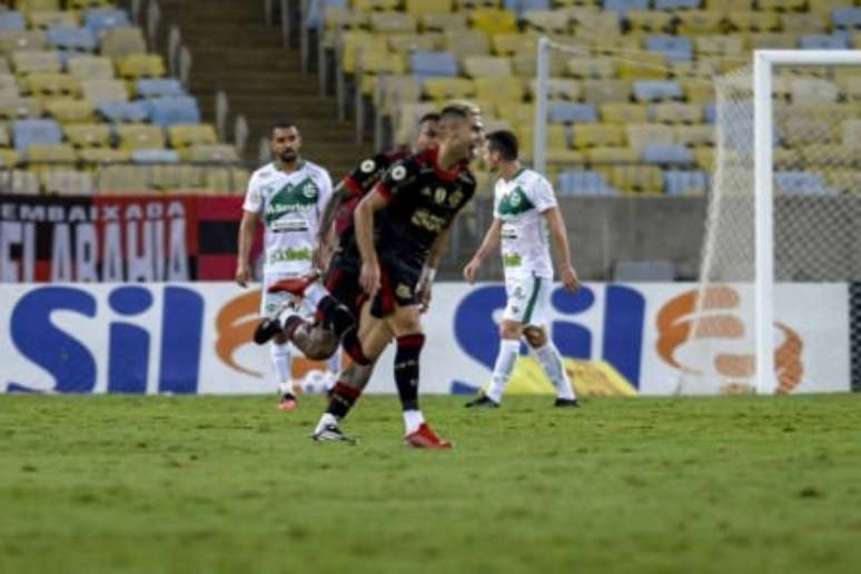 Andreas Pereira comemorando o golaço de falta no Maracanã (Foto: Marcelo Cortes/Flamengo)