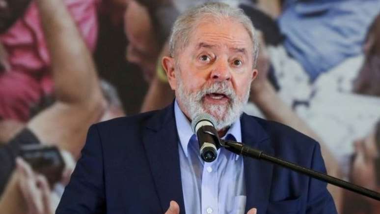 Renan afirma que avisou a Lula que eles só conversariam ao fim da comissão para evitar, segundo o senador, 'a materialização dessa narrativa dos bolsominions de que essa CPI poderia ter a interferência'