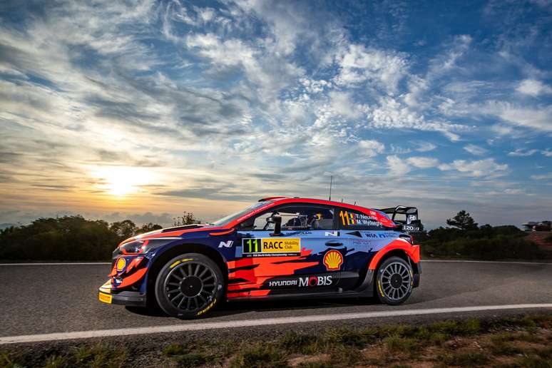 Thierry Neuville superou Elfyn Evans na sexta-feira do Rali da Espanha 