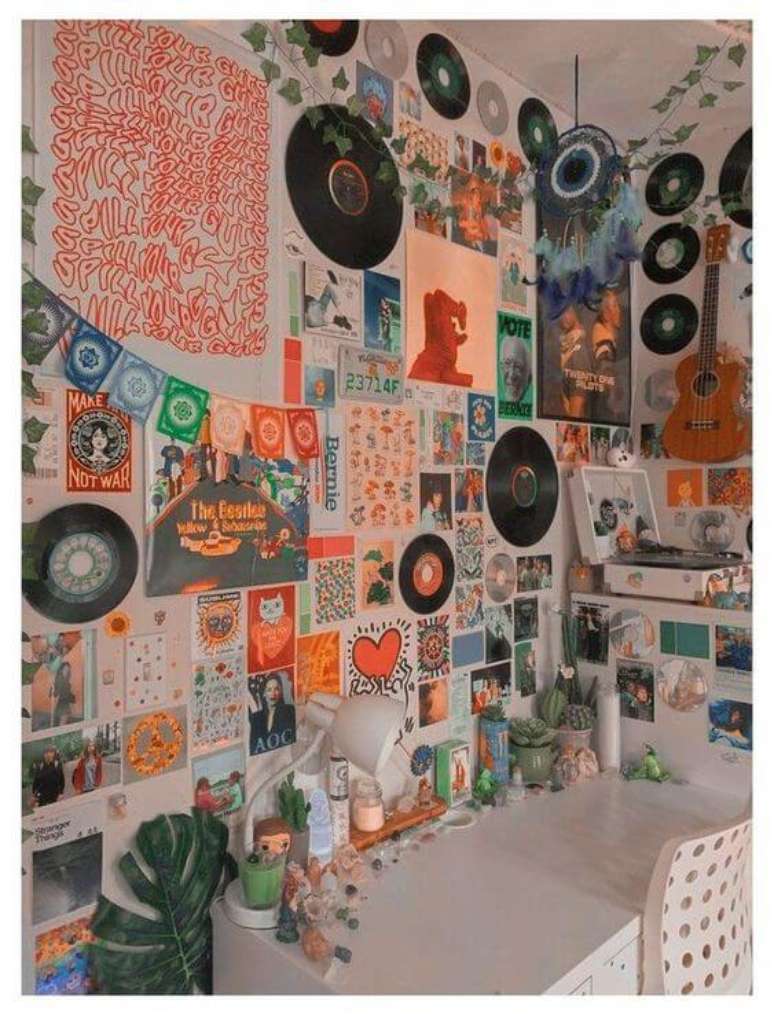 33. Quarto indie com escrivaninha &ndash; Foto Indie Tapestry